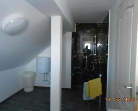 Bei Hanna Daire Enying